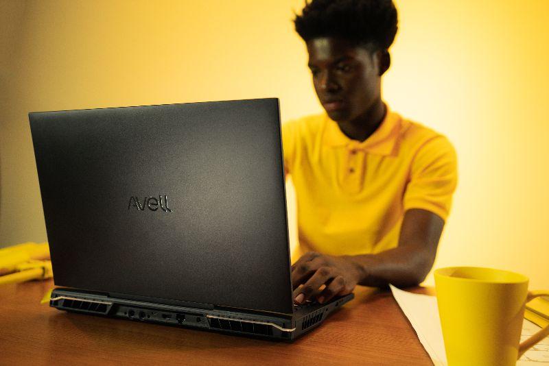 Avell anuncia os novos modelos da linha Storm, oferecendo alta performance para gamers e profissionais exigentes Avell anuncia os novos modelos da linha Storm, oferecendo alta performance para gamers e profissionais exigentes