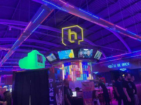 Cantinho Geek - Bario Bar: pinball, arcade e comida Bario Bar