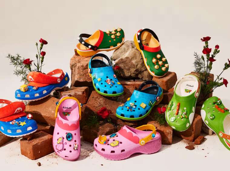 Crocs Super Mario